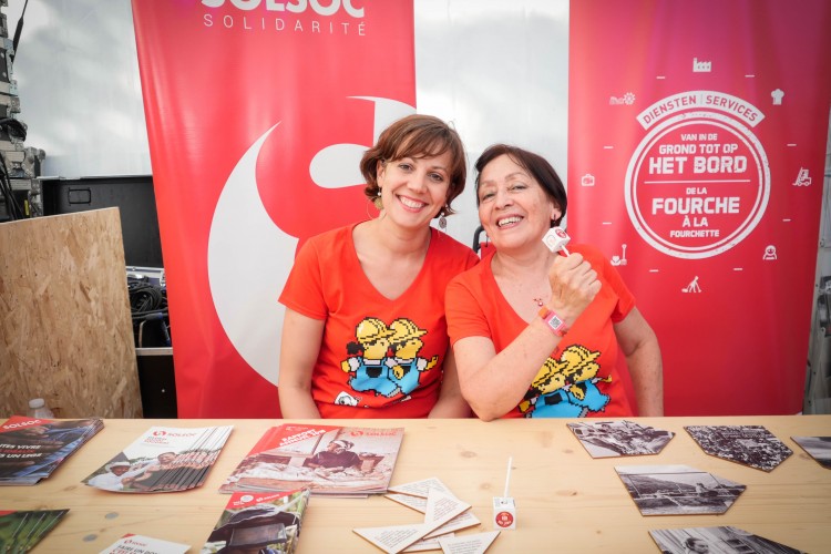 Stand de Solsoc et de la FGTB Horval aux Solidarités