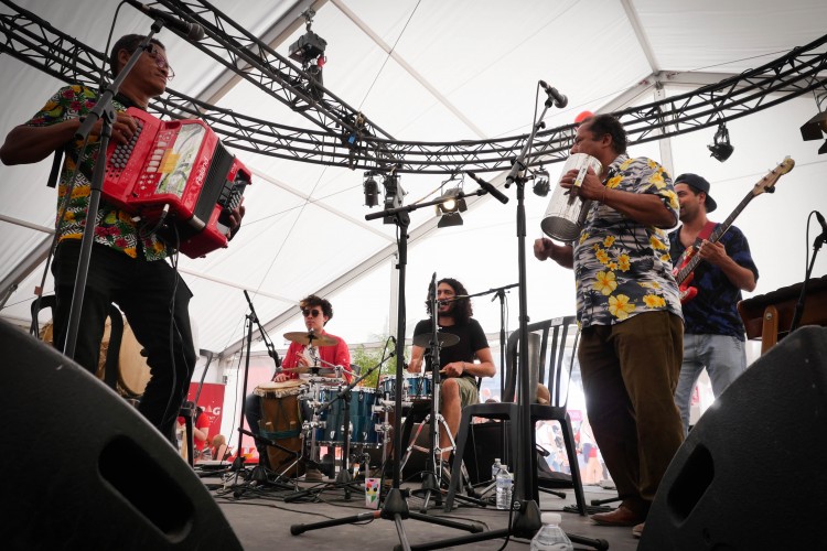 Concert du groupe colombien Patasola